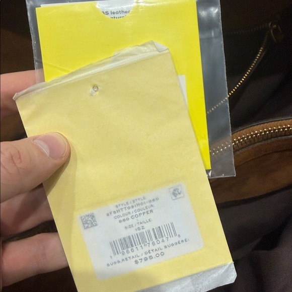 Marc Jacobs Tan Shoulder Bag - Picture 11 of 11